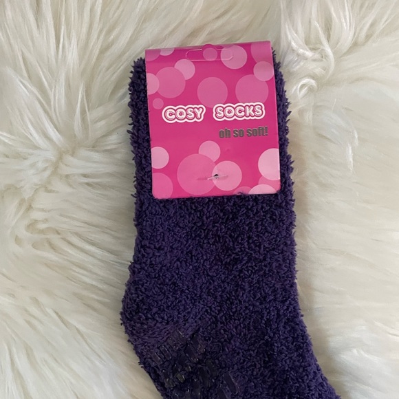 Purple Indoor Home Fuzzy Fleece Socks NWT - Picture 2 of 6